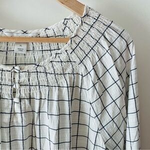 Christopher & Banks White & Charcoal Windowpane Seersucker Top Size XL